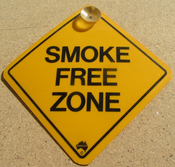 Road Sign - Smoke free Zone